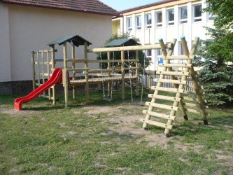 Detské ihrisko pri ZŠ